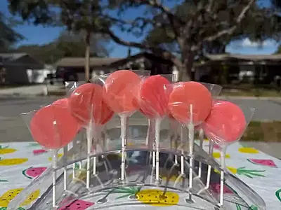 Bubble Gum Flavored Lollipop Bubble Gum Flavored Lollipop